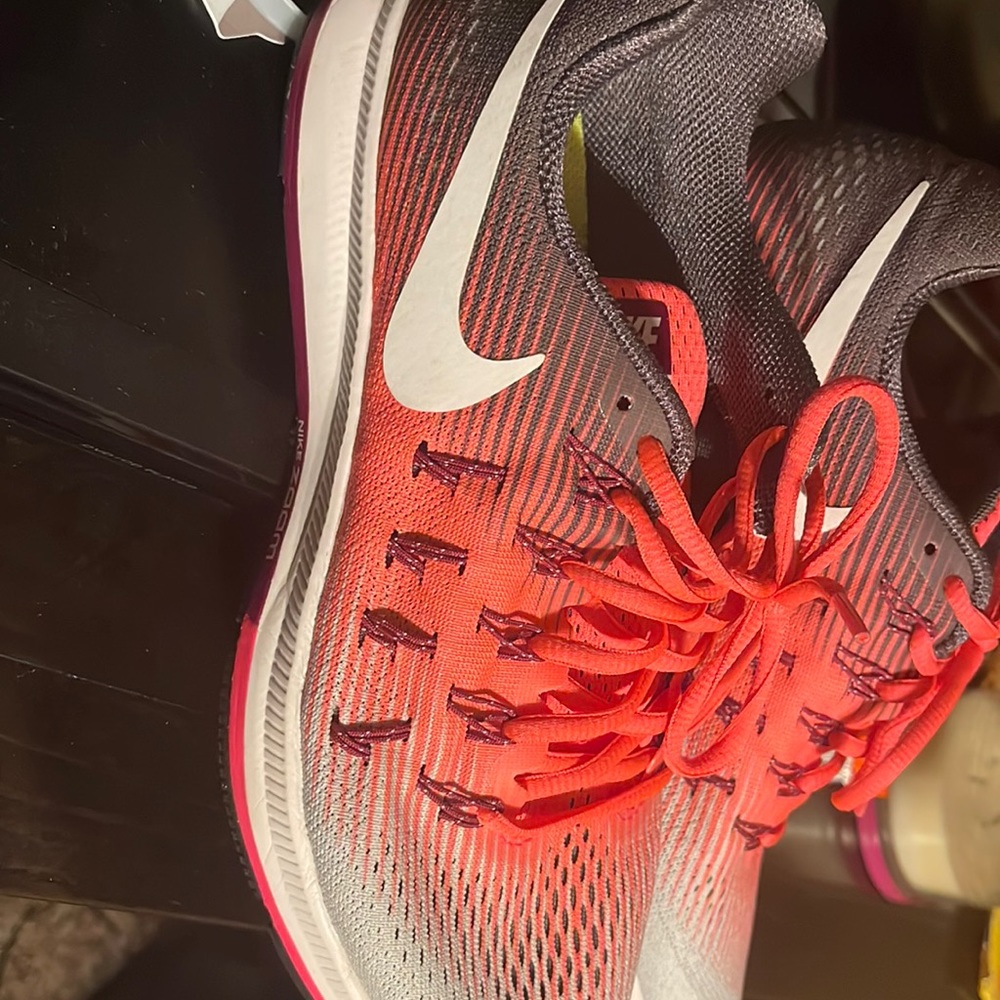 Nike tennis shoes